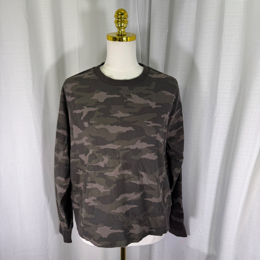 Athleta Farrallon Camo Sweatshirt Womens M Green Brown Long Sleeve Crew Neck
